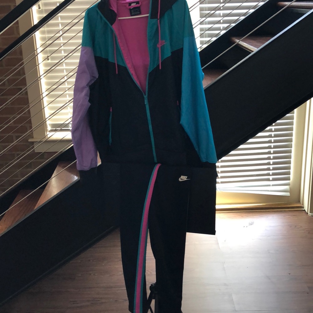 Nike sweatsuit - Picture 4 of 4